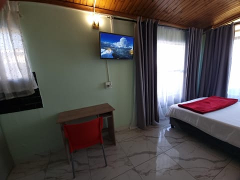 Ojong's Guesthouse Kraaifontein - Eikendel Bed and Breakfast in Cape Town