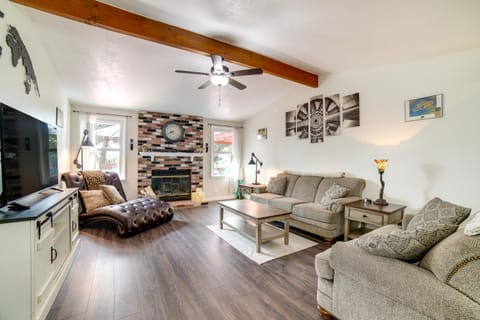 Pet-Friendly Home with Hot Tub! 6 Mi to Dtwn Reno House in Reno