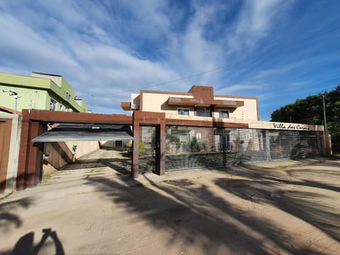Property building, Patio, Facade/entrance