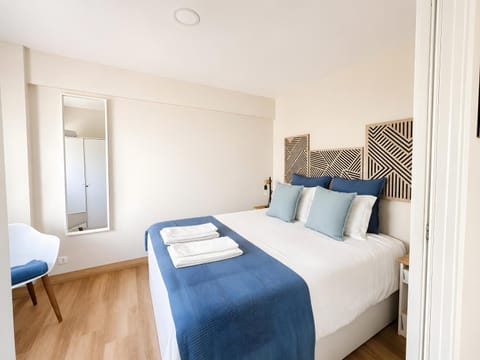 Living room, Bedroom