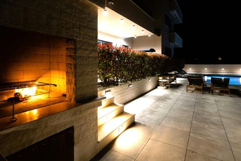 Patio, Night