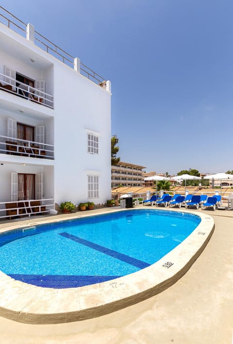 Property building, Swimming pool, Swimming pool