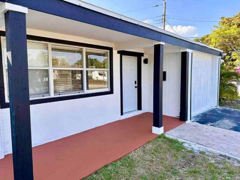 Convenient Location Pompano - Deerfield Beach House in Deerfield Beach