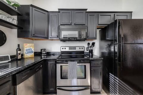 Kitchen or kitchenette, dishwasher, minibar, pet friendly, stove, toaster, kitchen