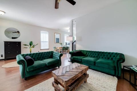 Living room, Seating area, fireplace