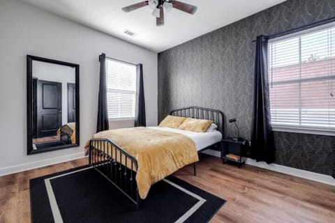 Bed, Bedroom, fireplace