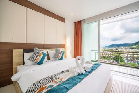 Bed, Natural landscape, View (from property/room), Balcony/Terrace, Photo of the whole room, Bedroom