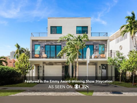 Luxury Paradise walk to Las Olas -5 mins to Beach House in Fort Lauderdale