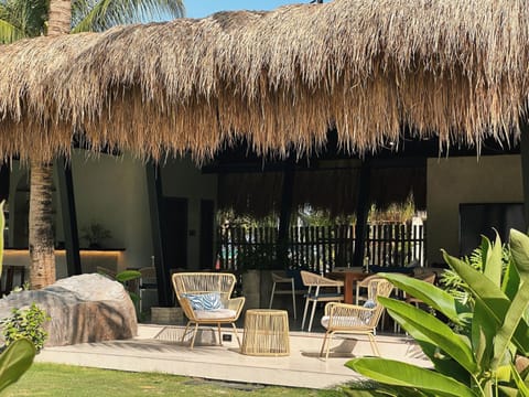 Property building, Restaurant/places to eat, Communal lounge/ TV room, Garden, TV and multimedia, View (from property/room), Lounge or bar, Entertainment, Entertainment