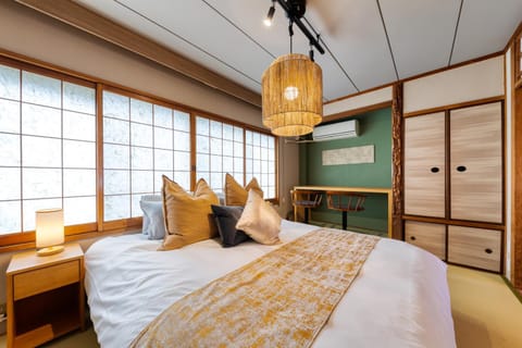 Bed, Photo of the whole room, Bedroom, wardrobe