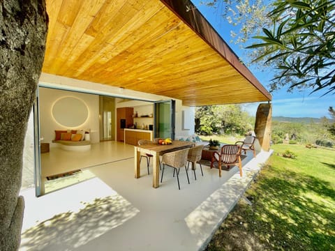 Patio, Balcony/Terrace, Seating area
