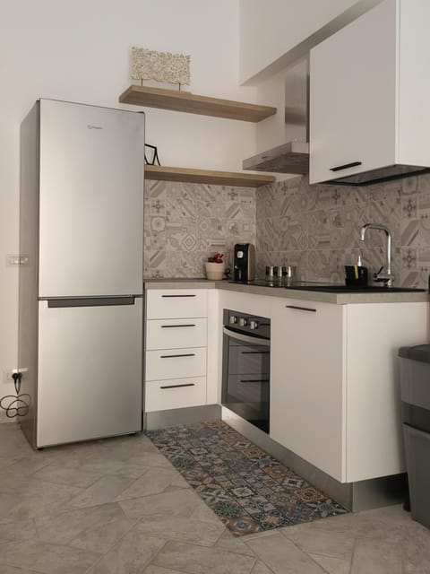 Kitchen or kitchenette, pet friendly, stove