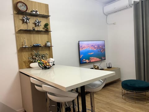 TV and multimedia, Dining area, hair dresser, air conditioner