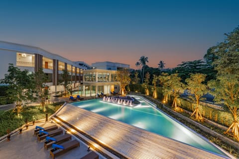 Property building, Night, Natural landscape, Pool view, Swimming pool, Swimming pool, sunbed