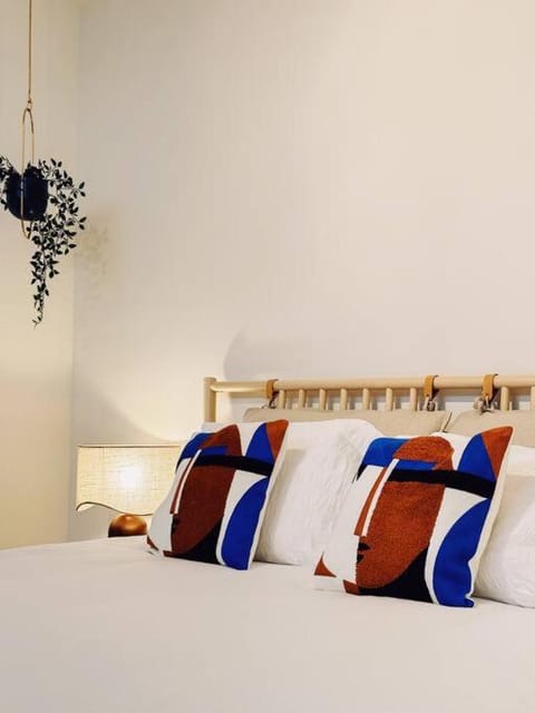 Historic Center Apartment Walk to Everything Apartment in Ghent