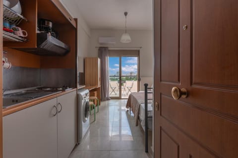 Kosmos Service Apartment Beautiful Studio 1 Apartment in Thessaloniki