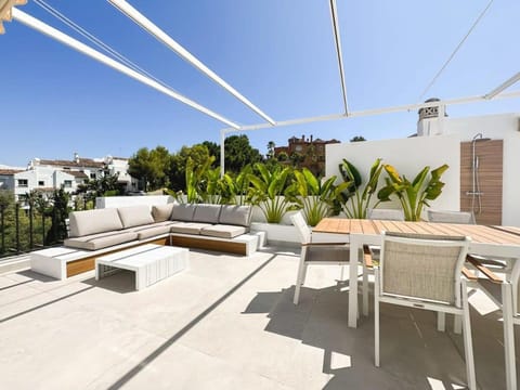 Rooftop Penthouse La Quinta Outdoor Kitchen Wifi Apartment in Marbella