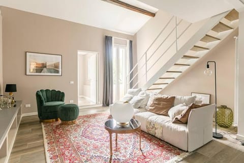 luxury,awesome in S Frediano Apartment in Florence