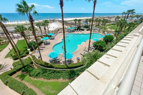 Bird's eye view, Beach, Pool view, Sea view, Swimming pool, Swimming pool, sunbed