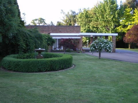 Day, Garden