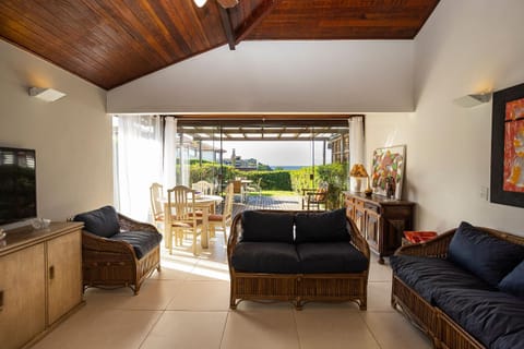 Beachfront House with Ocean View in Búzios | CBR 7 House in Armacao dos Buzios