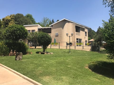 Facade/entrance, Garden