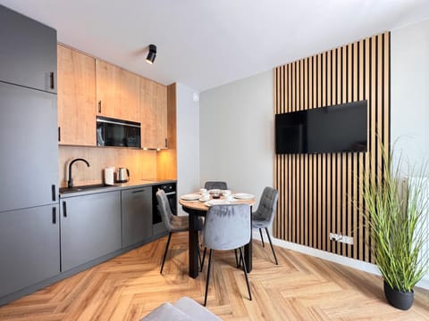 TV and multimedia, Kitchen or kitchenette, Dining area, dishwasher, minibar