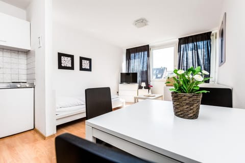 Kitchen or kitchenette, Living room, Bedroom