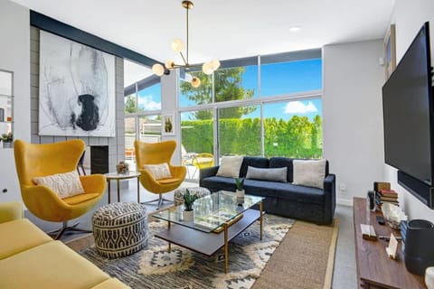 The Brentwood - Alice Lodging House in Cathedral City