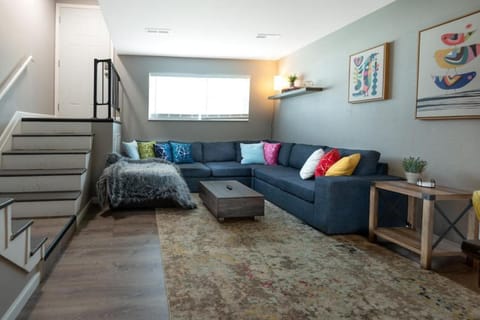 2 Bed Townhome Saint Charles Apartment in Saint Charles