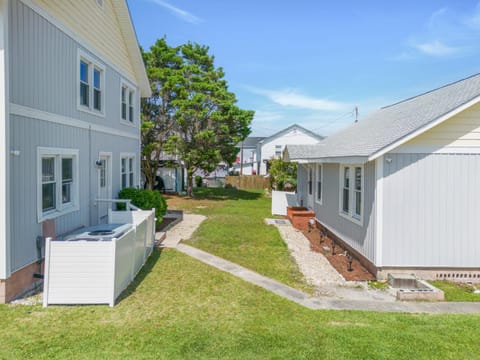 Property building, Garden, Garden view, Street view