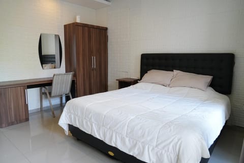 Doris Seminyak Studio Bed and Breakfast in Kuta
