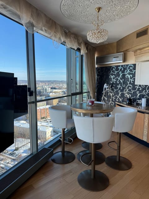 Coffee/tea facilities, Lounge or bar