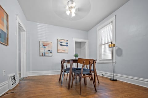 Photo of the whole room, Dining area