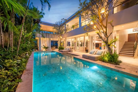 Property building, Swimming pool