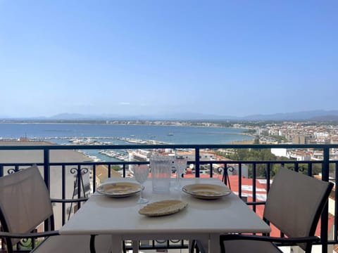 Balcony/Terrace, City view, Sea view