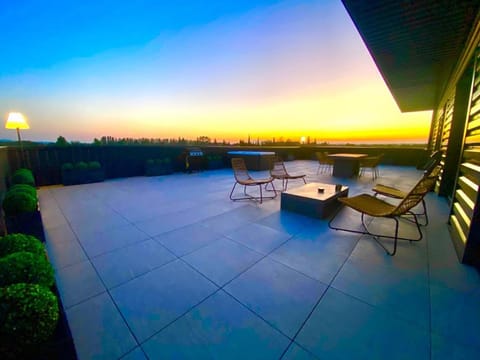 Saint Remy de Provence Roof top avec jacuzzi Apartment in Saint-Remy-de-Provence