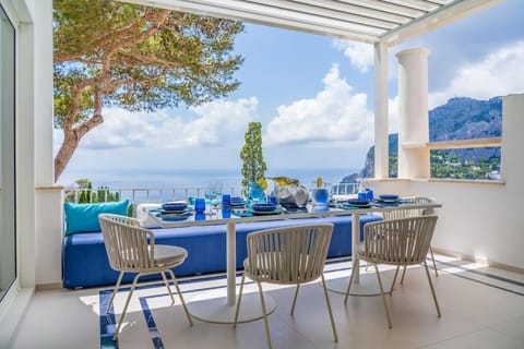 Blue Essence Apartment in Capri