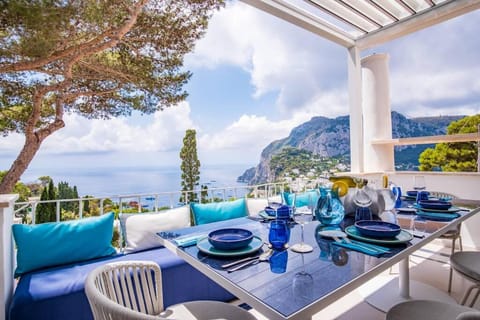 Blue Essence Apartment in Capri