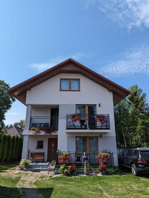 Property building, Garden, View (from property/room), Balcony/Terrace, Garden view, Parking