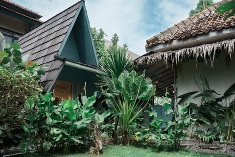 Property building, Garden, Garden view