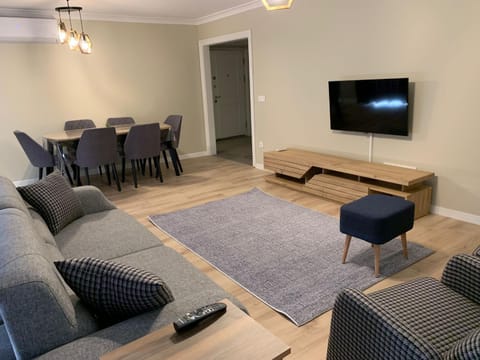 Communal lounge/ TV room, TV and multimedia, Living room, Seating area