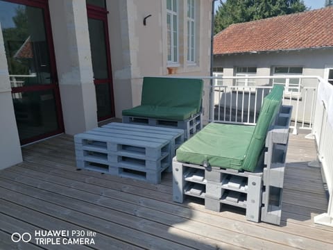 View (from property/room), Balcony/Terrace, Seating area