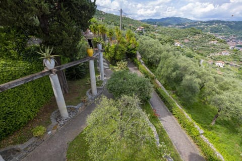 Villa le palme-Pool, garden, terrace & sea view Villa in La Spezia