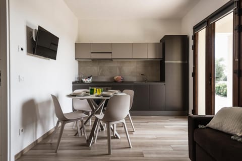 Kitchen or kitchenette, Living room, Dining area