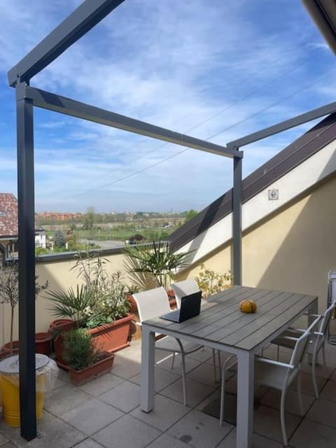 Property building, Patio, Day, View (from property/room), Balcony/Terrace, Dining area