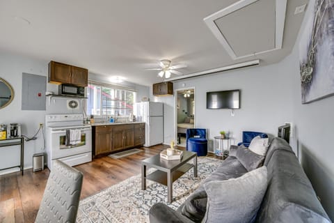 Washington Vacation Rental Near Seattle and Tacoma Apartment in Des Moines