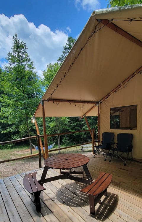 Charming enclave Luxury tent in the woods Tent 3 Bambi's playground Luxury tent in Caldwell