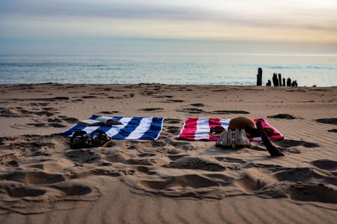 Beach, towels