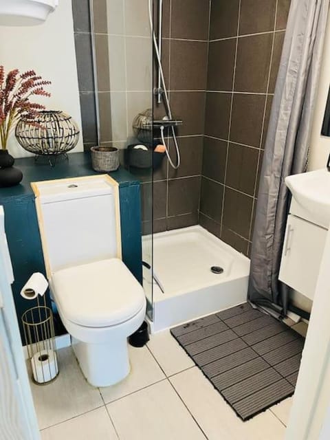 Hytte-vandudsigt-Hottub-hygge Apartment in Zealand